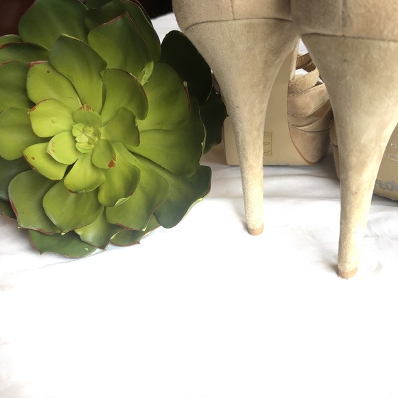 Aldo Size 8 High Heels - Picture 3 of 5